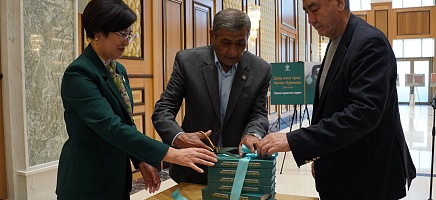 Архив Президента презентовал сборник о Ныгмете Нурмакове фото галереи 10